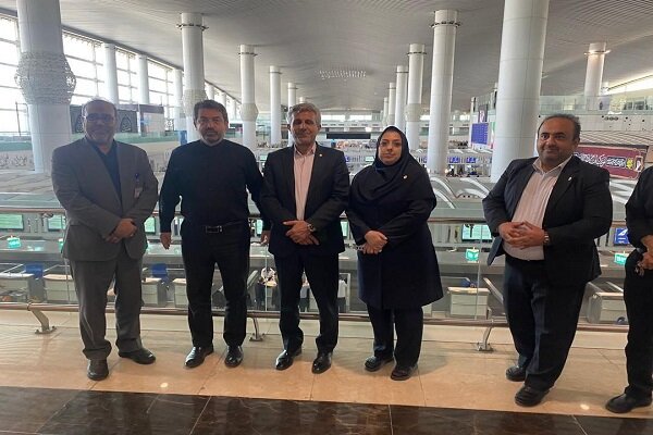 بازدید مدیران ارشد بانک ملی ایران از خدمت‌رسانی به زائران اربعین |سربیل