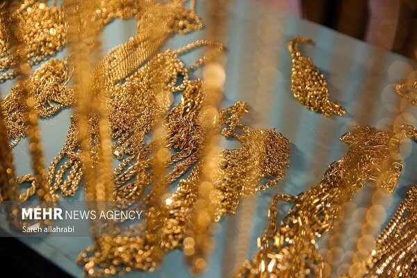 طلافروشان در تهران مغازه‌های خود را دوباره باز کردند|سربیل