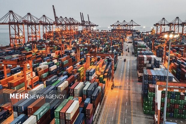 تامین ارز واردات از ۴۴ میلیارد دلار گذشت؛ سهم ۳۲ میلیاردی بخش تجارت|سربیل