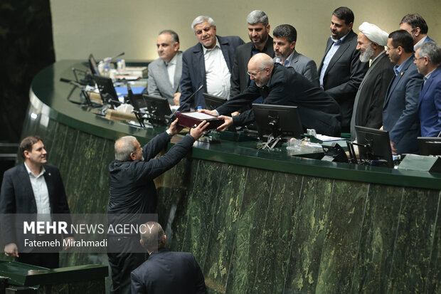 سهم ۳۰ درصدی حقوق، مزایا و عیدی از بودجه ۱۴۰۵ |سربیل