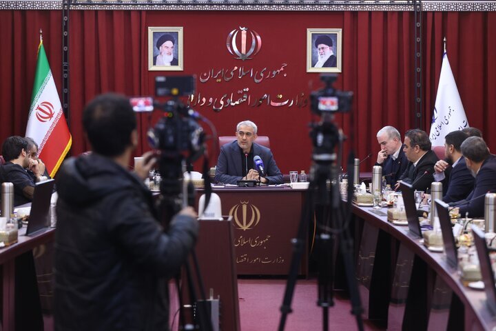 صنوف و اتحادیه‌های سنتی در فروشگاه‌های زنجیره‌ای ادغام نمی‌شود|سربیل