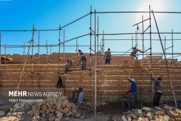 درمان لوکس و بی‌سقف؛ تبعیض ساختاری در برابر جامعه کارگری|سربیل